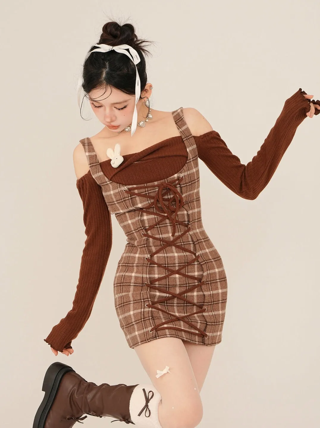 Check Rabbit Fur Mant   Tight Lace-Up Suspender Skirt