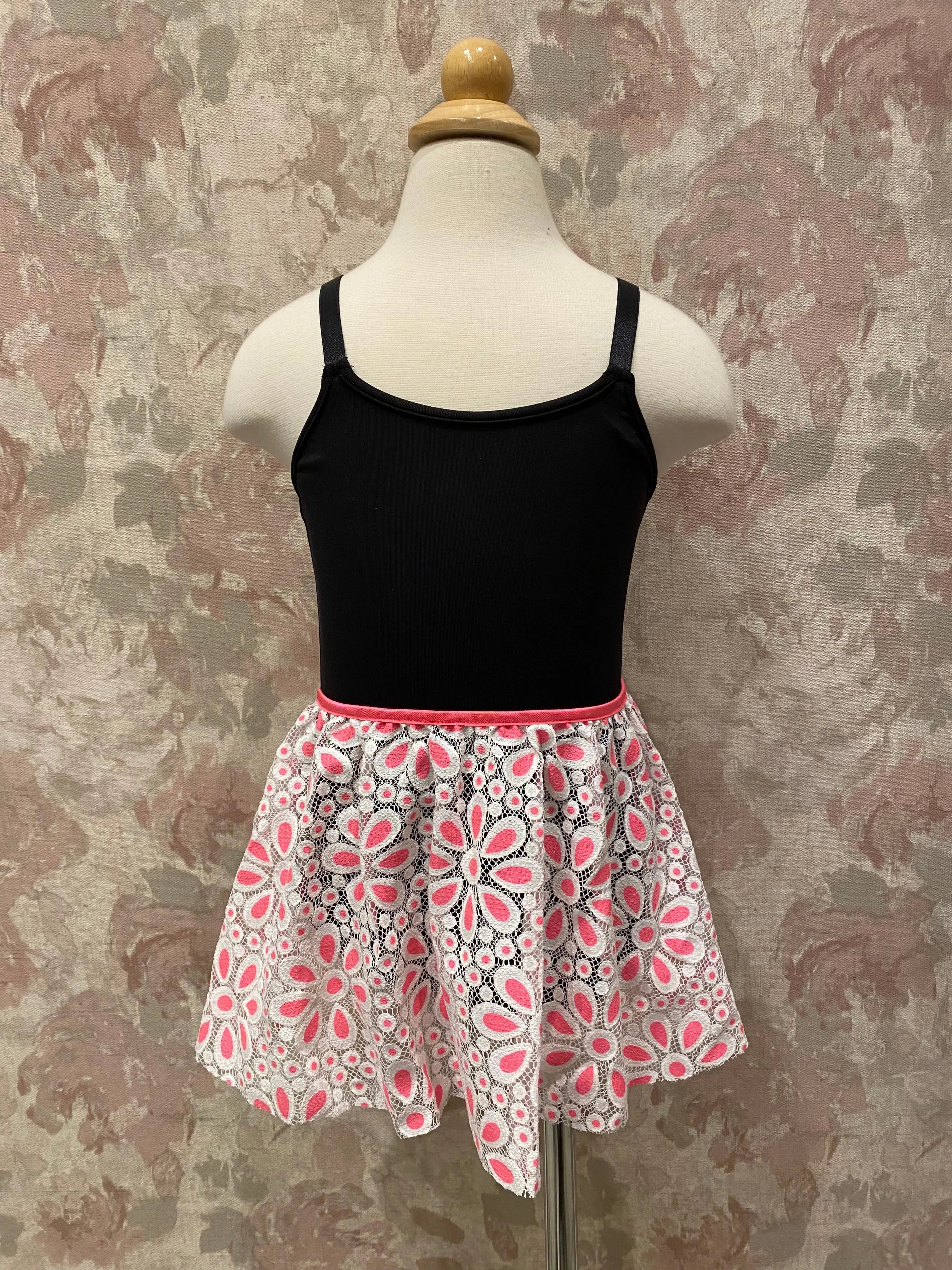 Girls Pink/White Daisy Pull on Skirt