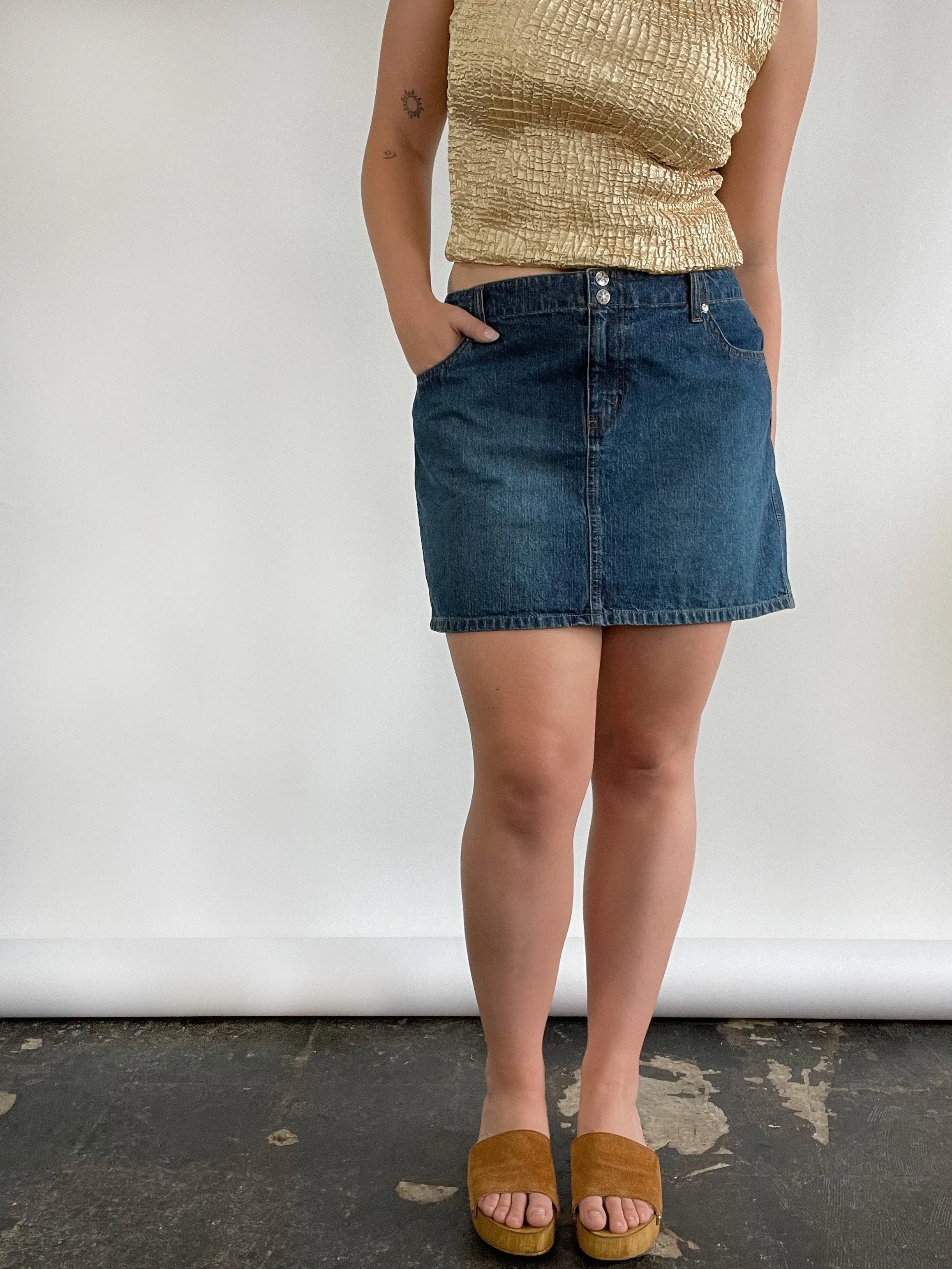 Low Rise Denim Mini Skirt (XL)