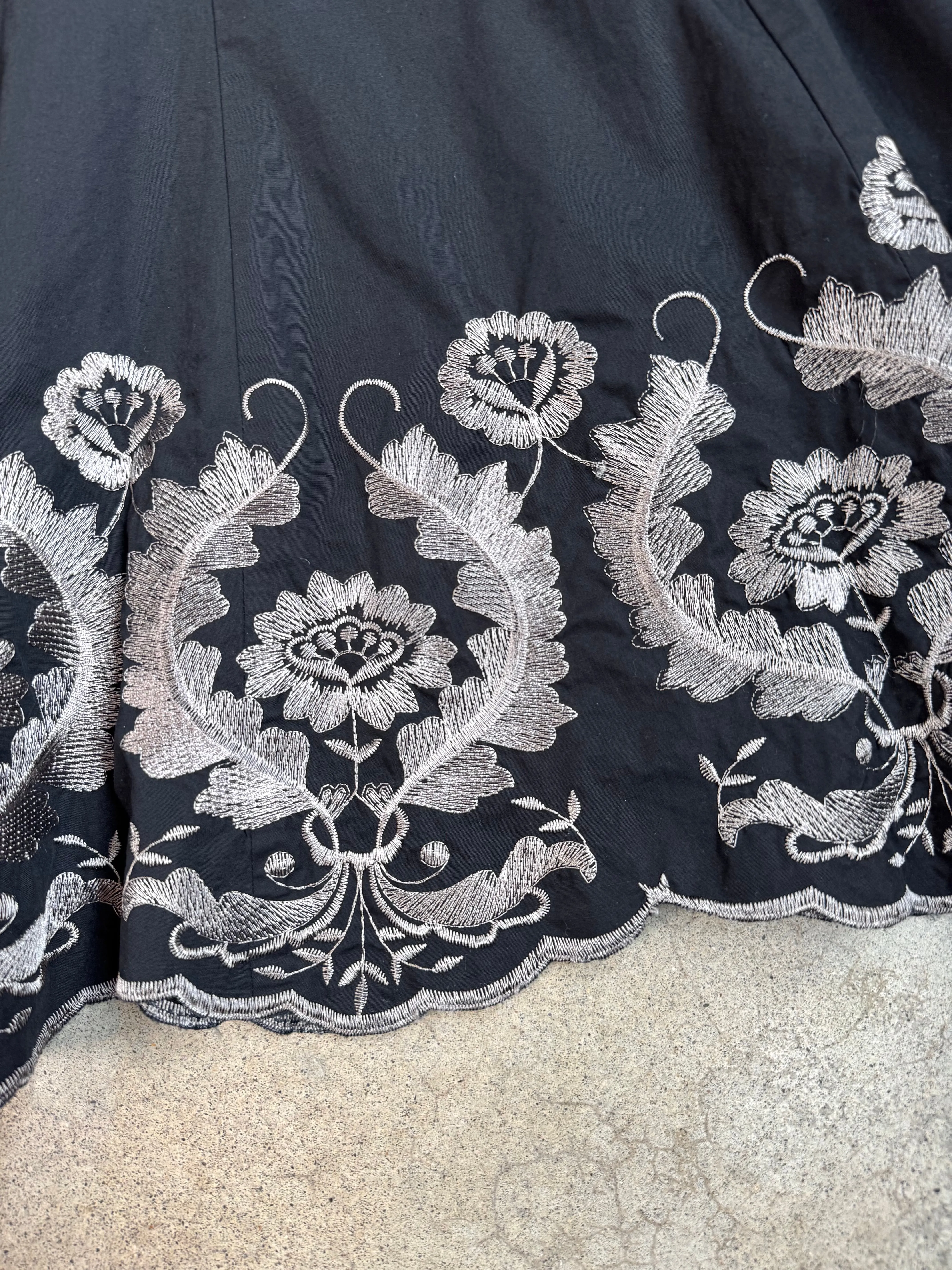 Sunny Leigh Floral Embroidered Black Cotton Skirt (L)