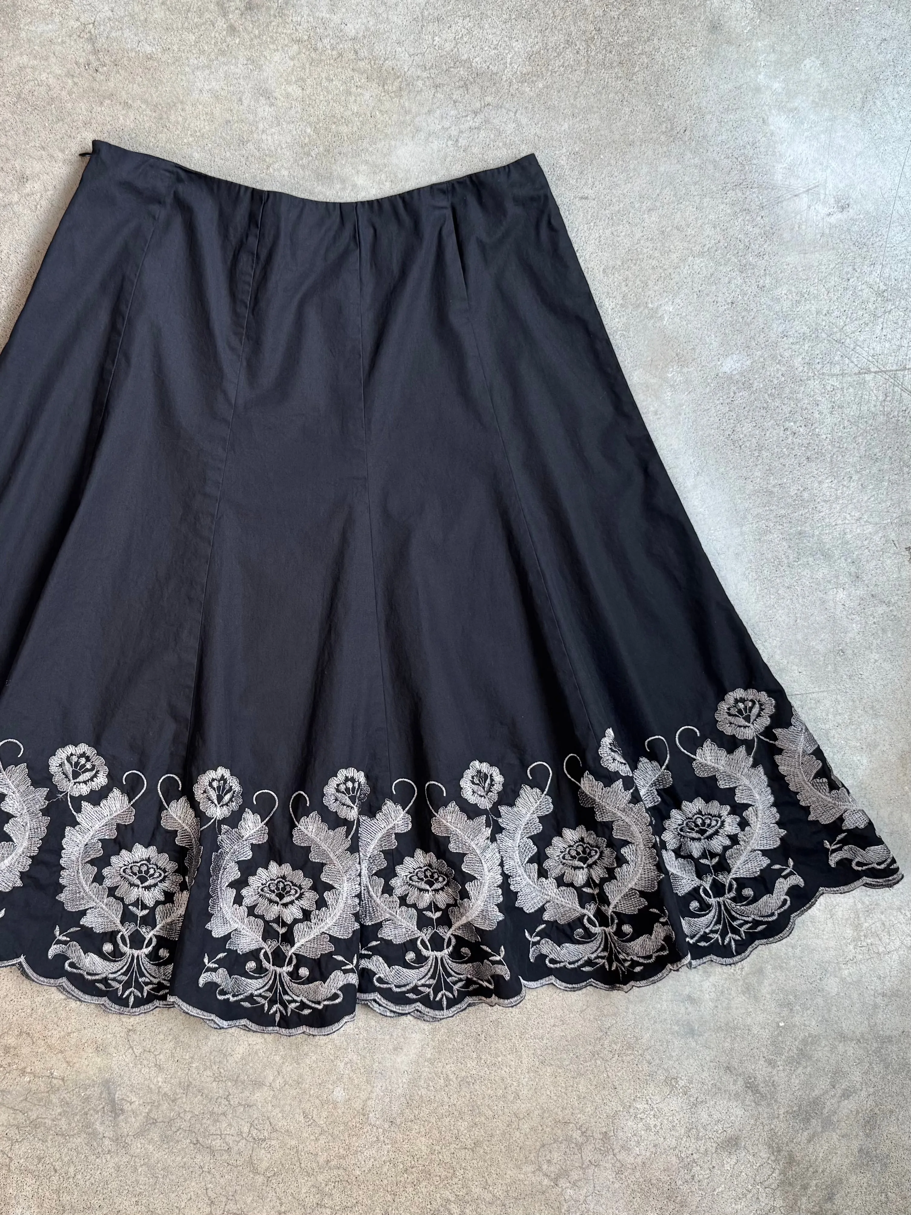 Sunny Leigh Floral Embroidered Black Cotton Skirt (L)