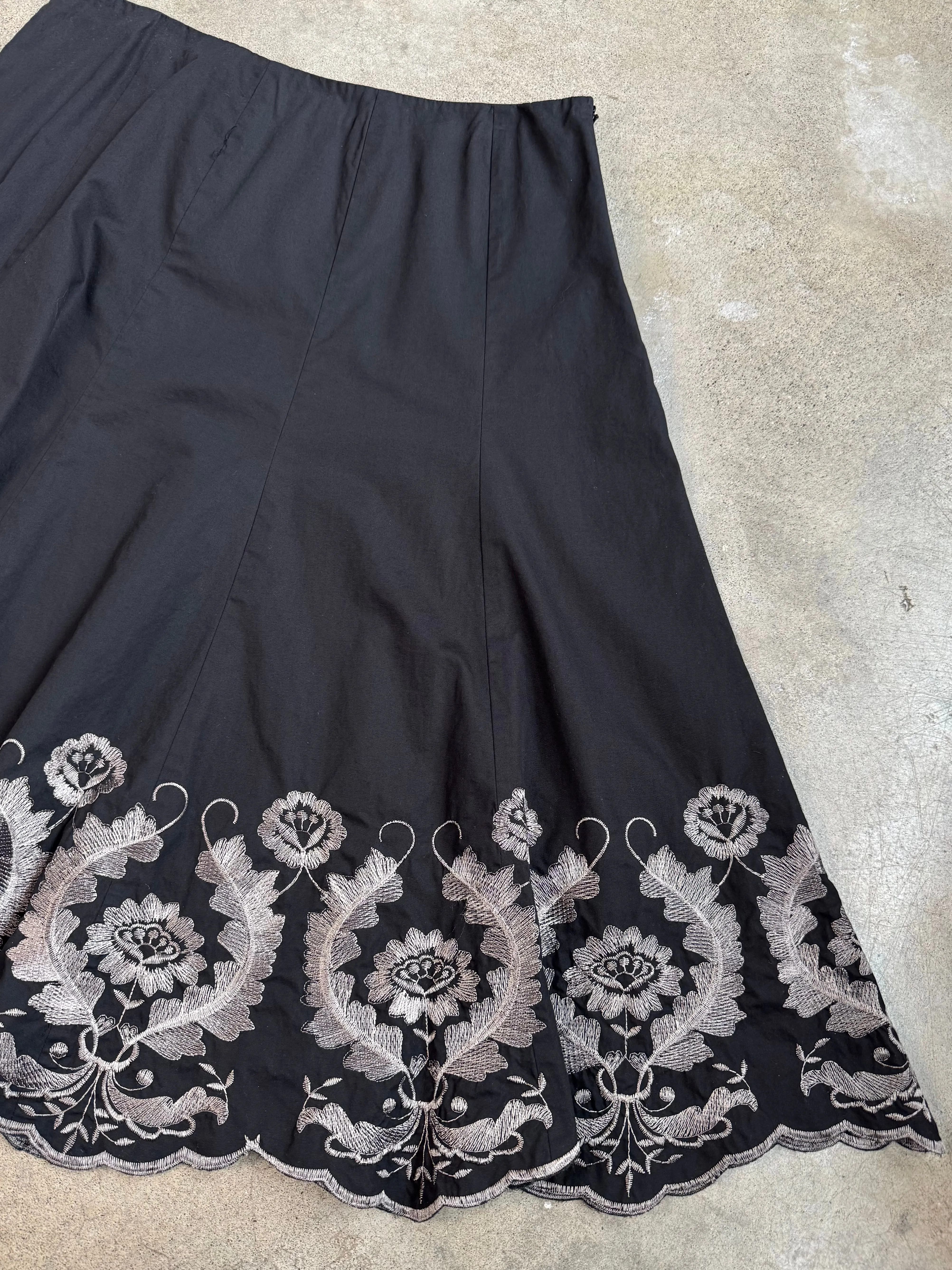 Sunny Leigh Floral Embroidered Black Cotton Skirt (L)