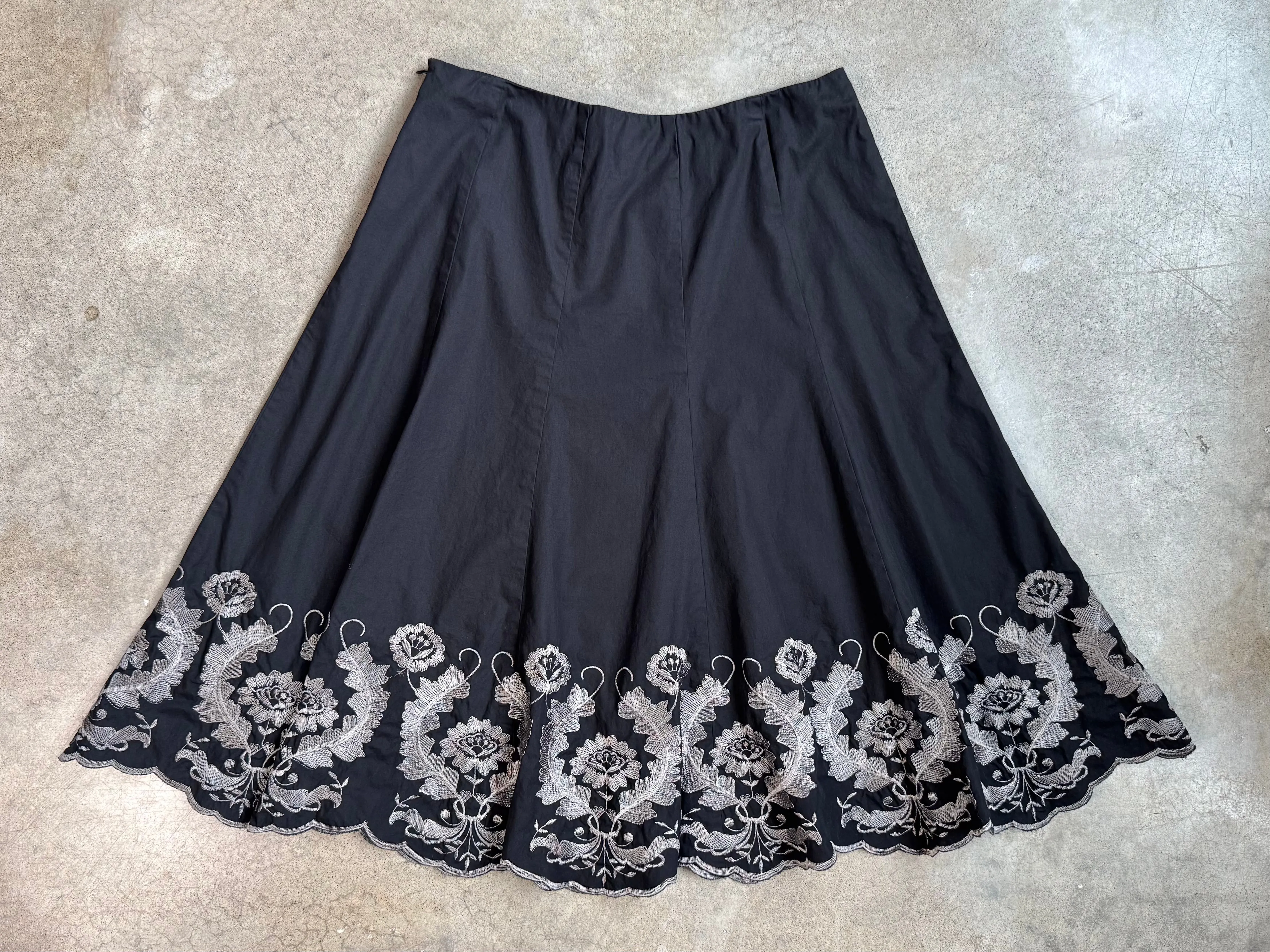 Sunny Leigh Floral Embroidered Black Cotton Skirt (L)