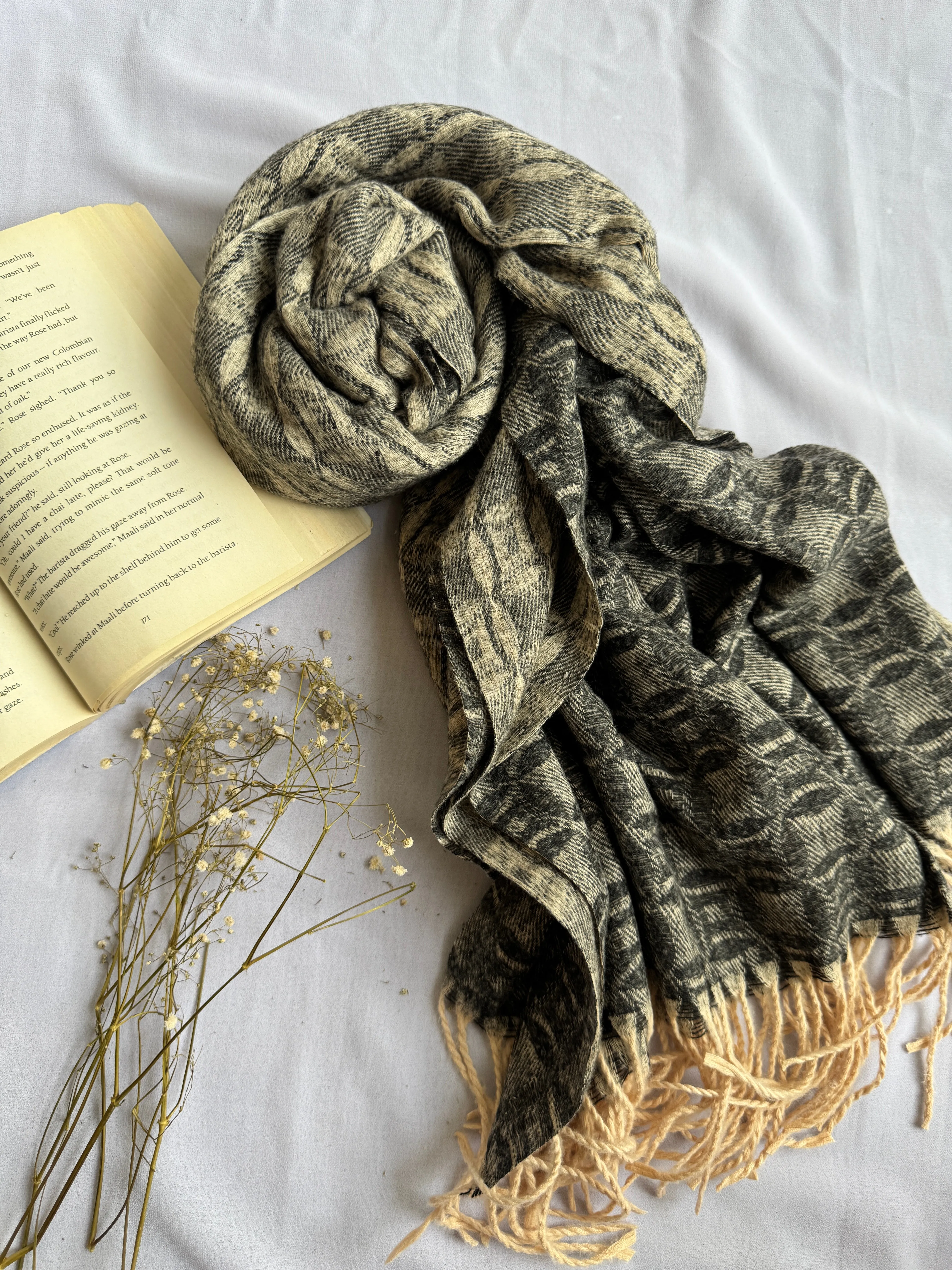 Woolen Pashmina-Plaid Print- Black beige